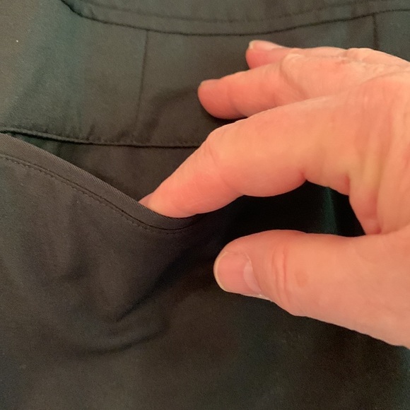 ADIDAS CLIMACOOL Skirt with attached inner tights. Size 6. Black and pink - Picture 8 of 16